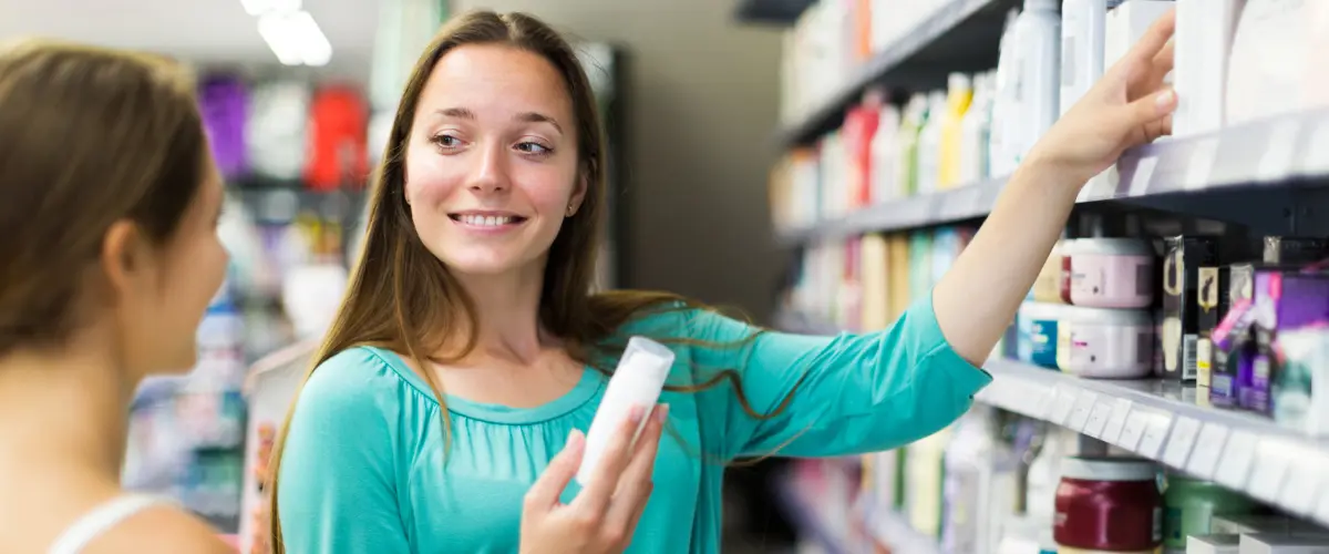 Jak pielęgnować włosy niskoporowate? Wskazówki praktyczne