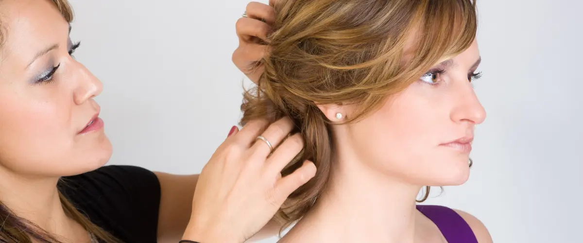 Jak pielęgnować włosy niskoporowate? Wskazówki praktyczne